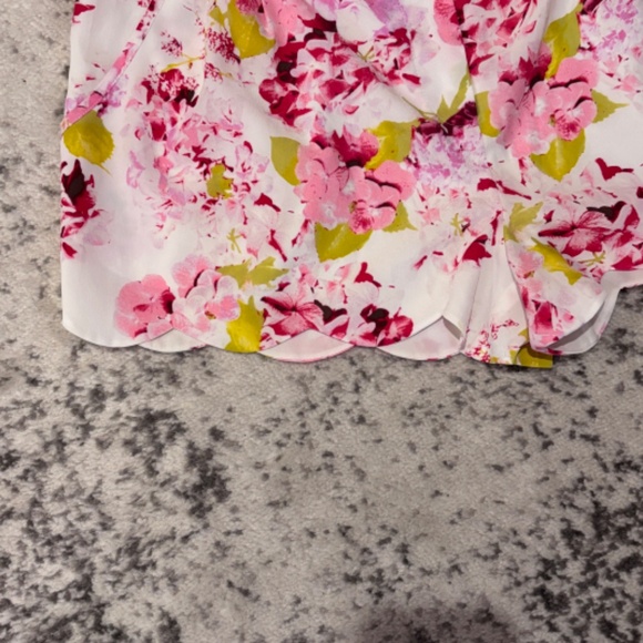 EUC Stone Cold Fox Ninas Women's Floral Scalloped Leg Lined SZ L  Shorts - Picture 2 of 11